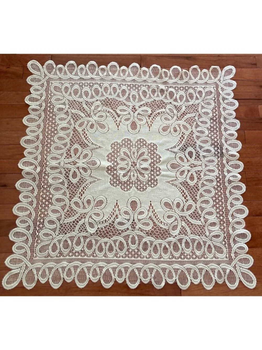Elegant Floral Lace Tablecloth Cream Rectangular 35